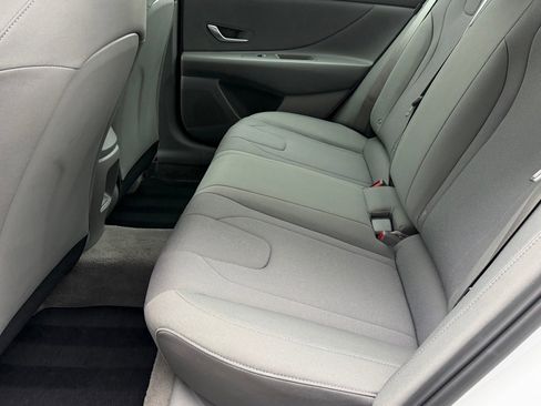 Certified 2025 Hyundai Elantra SE w/ Cargo Package image 10