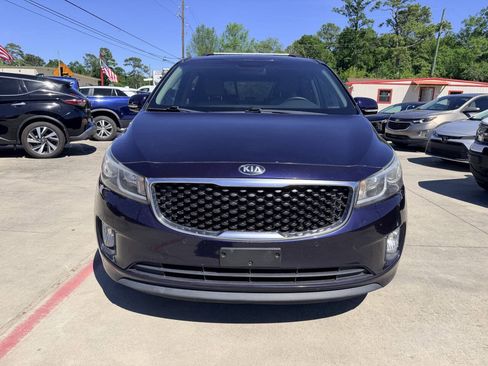Used 2018 Kia Sedona EX FWD image 3