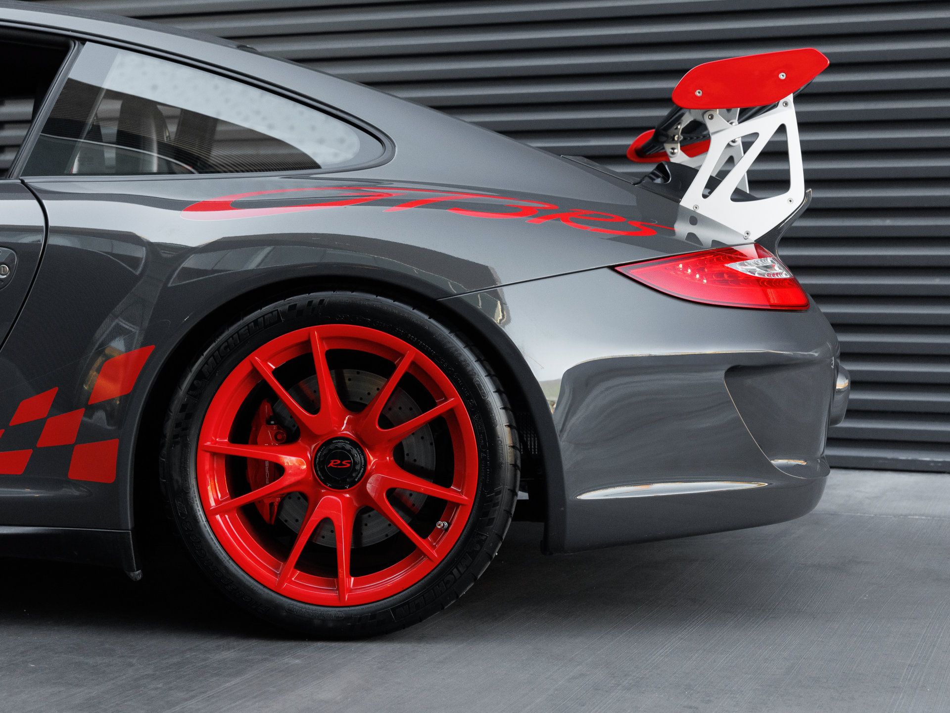 Used 2011 Porsche 911 GT3 RS RWD image 40