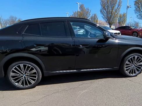 Used 2025 BMW X2 xDrive28i w/ Convenience Package image 9