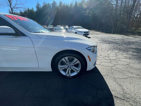 Used 2018 BMW 330i xDrive Sedan w/ Premium Package AWD/4WD image 12