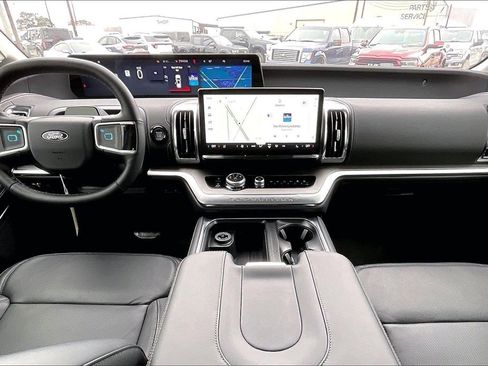 New 2026 Ford Expedition Max Platinum w/ Driver's Package image 4