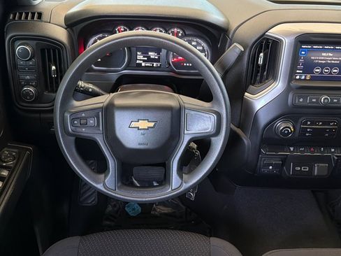 Used 2022 Chevrolet Silverado 2500 Custom w/ Custom Convenience Package AWD/4WD image 15