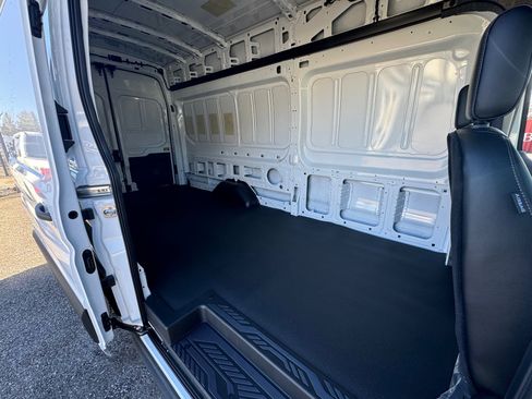 New 2026 Ford Transit 250 148 High Roof Extended image 7