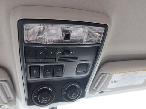 Used 2018 Toyota 4Runner TRD Off-Road Premium image 13