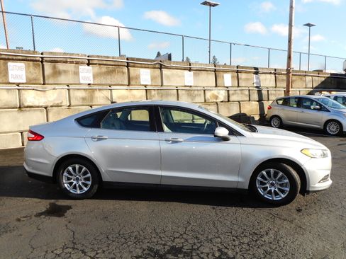 Used 2015 Ford Fusion S image 6