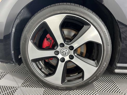 Used 2017 Volkswagen GTI S FWD image 11