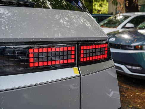 New 2026 Hyundai Ioniq 5 SEL image 9