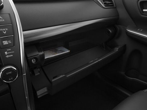 Used 2017 Toyota Camry XLE w/ Moonroof Package image 20