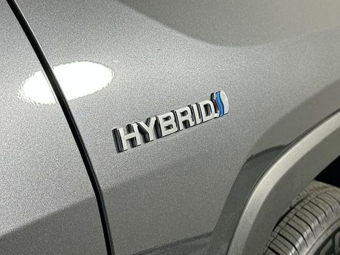 Used 2021 Toyota RAV4 LE image 32