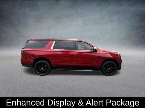 Used 2023 Chevrolet Suburban Premier w/ Advanced Technology Package AWD/4WD image 8