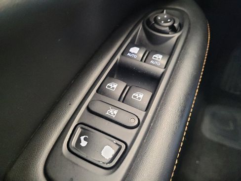 Used 2018 Jeep Compass Latitude w/ Popular Equipment Group AWD/4WD image 27