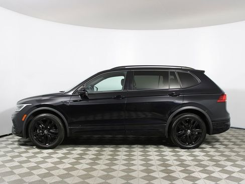 Used 2022 Volkswagen Tiguan SE R-Line image 37