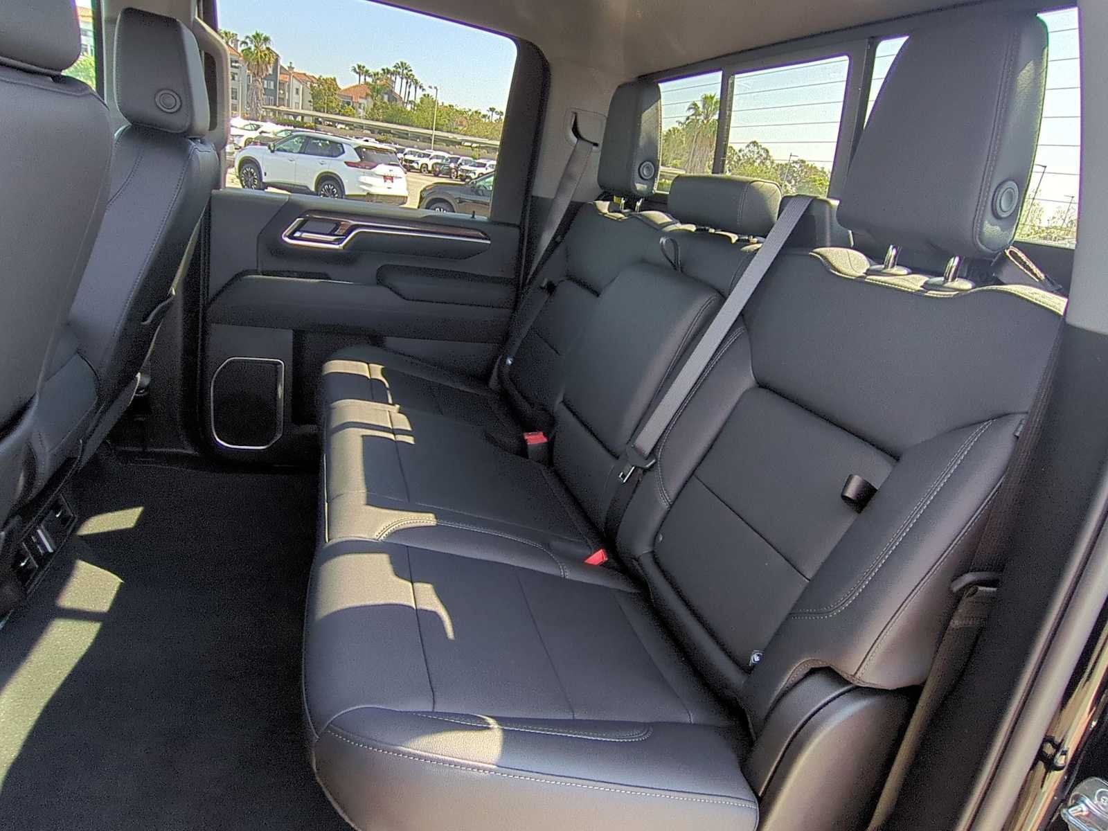New 2026 Chevrolet Silverado 2500 LT w/ Leather Package AWD/4WD image 24