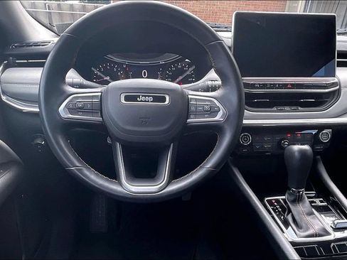 Used 2022 Jeep Compass Limited AWD/4WD image 5