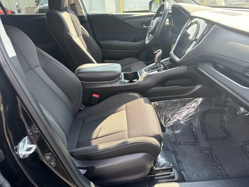 Used 2023 Subaru Outback Premium image 12