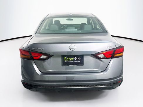 Used 2024 Nissan Altima 2.5 SV image 7