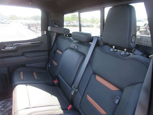New 2026 GMC Sierra 1500 AT4 w/ AT4 Premium Package AWD/4WD image 16