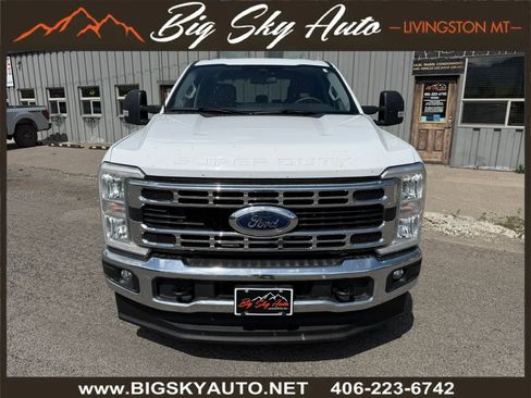 Used 2024 Ford F350 XLT w/ FX4 Off-Road Package AWD/4WD image 2