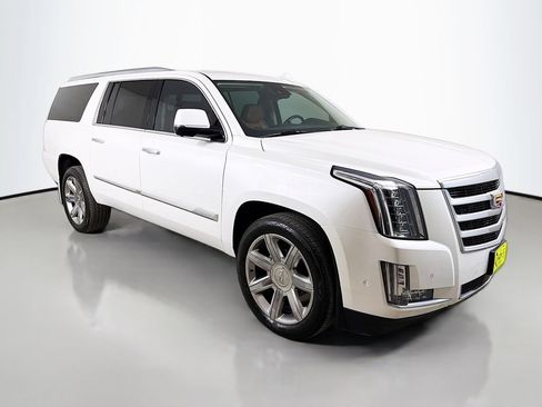Used 2017 Cadillac Escalade ESV Premium Luxury AWD/4WD image 4
