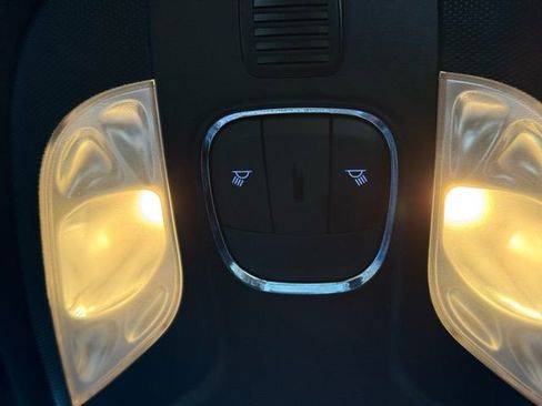 Used 2024 Jeep Compass Latitude image 22