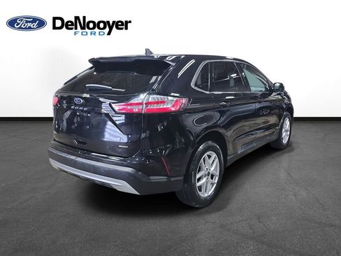 Used 2023 Ford Edge SEL w/ Convenience Package image 7