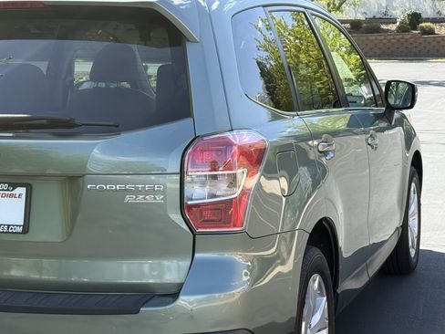 Used 2016 Subaru Forester 2.5i Limited AWD/4WD image 16