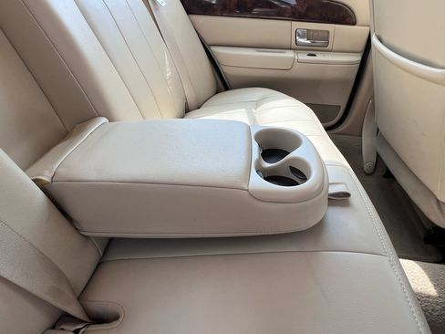 Used 2008 Mercury Grand Marquis LS image 31