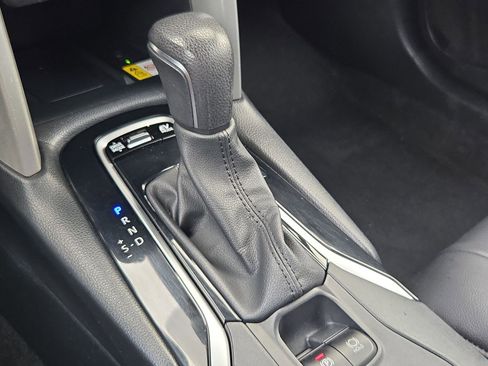 Used 2023 Toyota Corolla Cross AWD Hybrid image 25