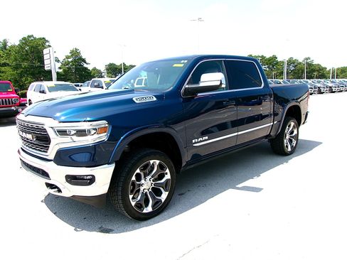 Used 2024 RAM 1500 Limited AWD/4WD image 2