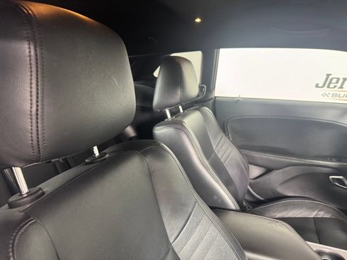 Used 2018 Dodge Challenger SXT RWD image 26
