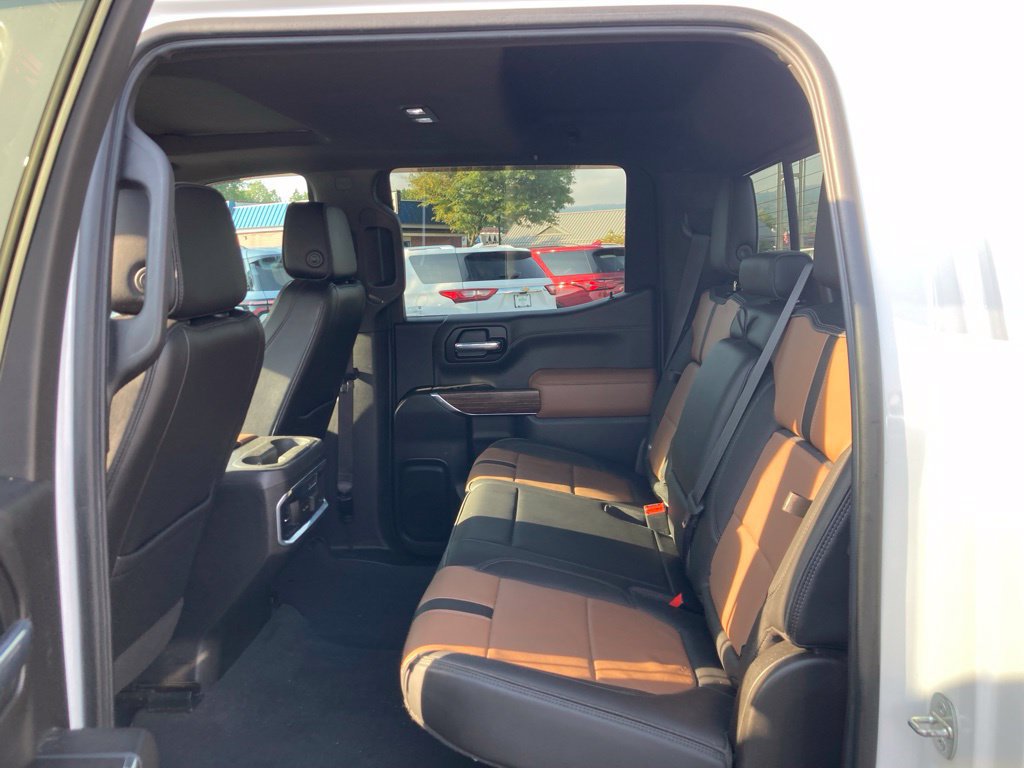 Used 2021 Chevrolet Silverado 1500 High Country w/ Technology Package AWD/4WD image 21