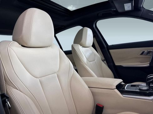 Used 2019 BMW 330i Sedan w/ Premium Package RWD image 23