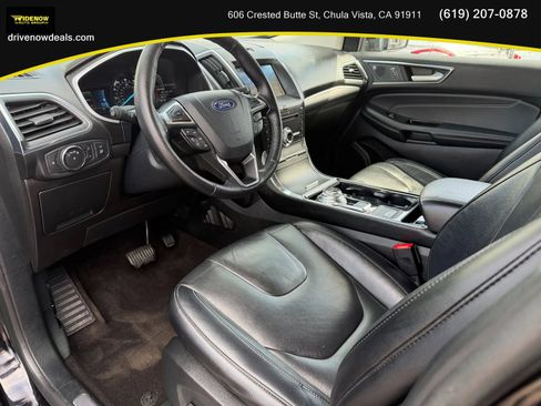 Used 2019 Ford Edge Titanium FWD image 10