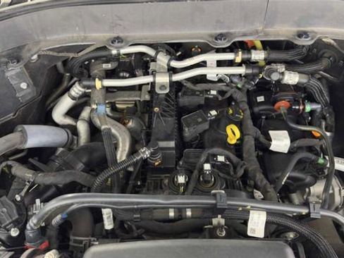 Used 2021 Ford Explorer XLT w/ Equipment Group 202A RWD image 38