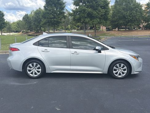 Used 2023 Toyota Corolla LE FWD image 10