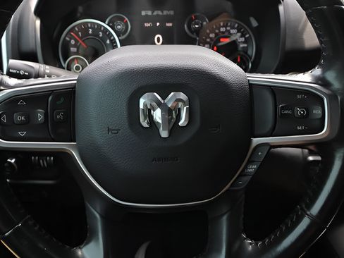 Used 2019 RAM 1500 Big Horn RWD image 23