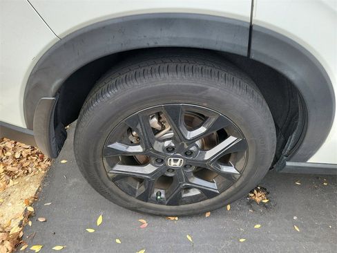 Used 2023 Honda HR-V Sport image 11