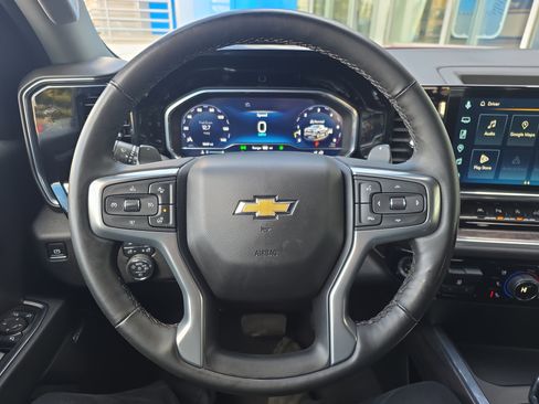 Used 2025 Chevrolet Silverado 1500 LTZ image 23