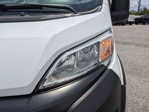 Used 2024 RAM ProMaster 2500 w/ Convenience Group FWD image 9