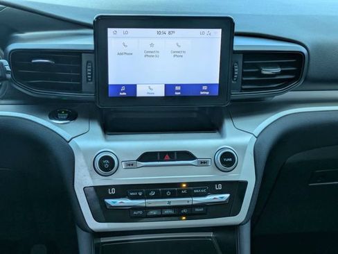 Used 2020 Ford Explorer XLT RWD image 16