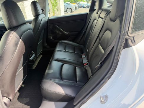 Used 2019 Tesla Model 3 Mid Range RWD image 33