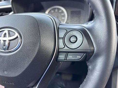 Used 2022 Toyota Corolla Cross LE AWD/4WD image 18