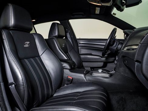 Used 2015 Chrysler 300 S image 15