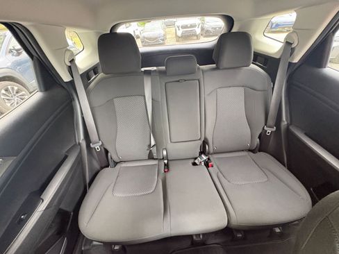 Used 2025 Kia Sportage LX FWD image 34