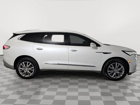 Used 2023 Buick Enclave Premium w/ Experience Buick Package FWD image 9