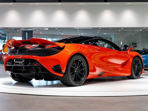 New 2026 McLaren 750S image 6