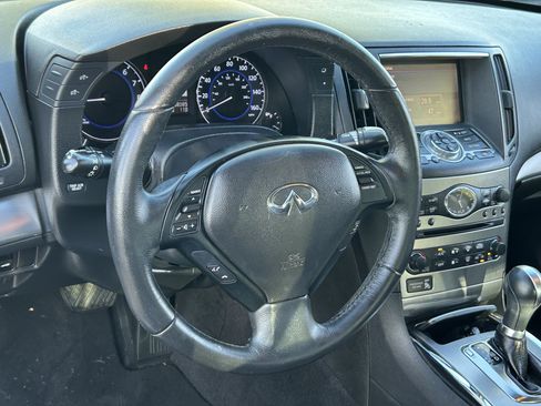 Used 2015 INFINITI Q40 w/ Moonroof Package RWD image 27
