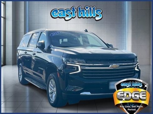 Certified 2024 Chevrolet Suburban LT image 1