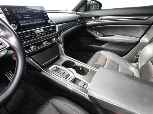 Used 2022 Honda Accord Sport image 19
